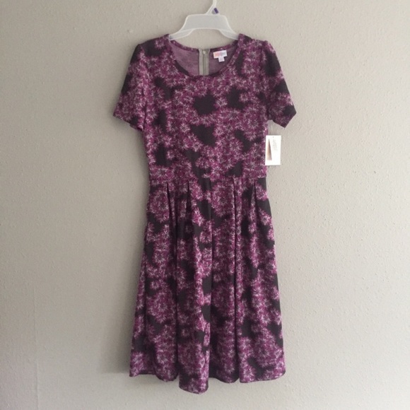 LuLaRoe Dresses & Skirts - NEW Lularoe Amelia Dress